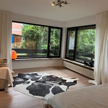 Oli Munich Suburb Garden Balcony Apartmán *