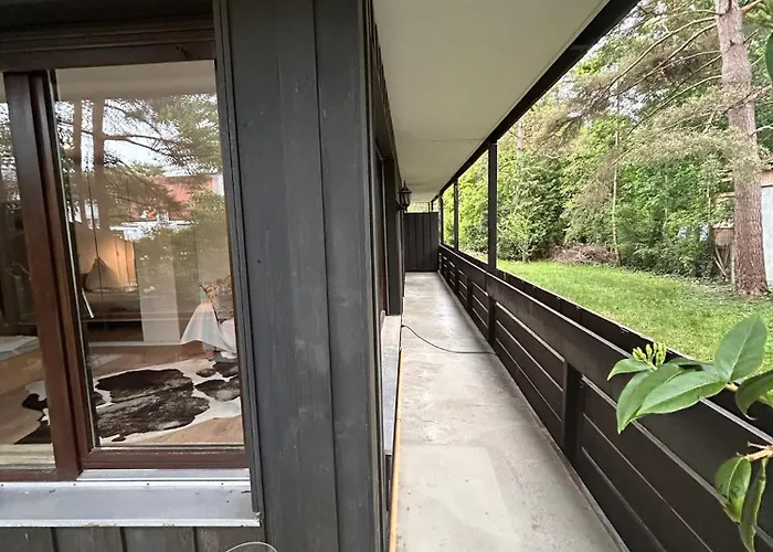 Oli Munich Suburb Garden Balcony Daire